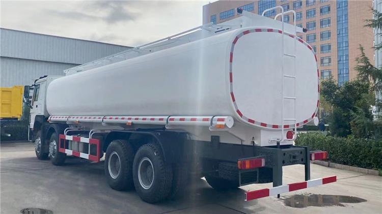 Howo 336 8x4 Tanker Lorry Semi Truck for Sale in Kenya Lamu