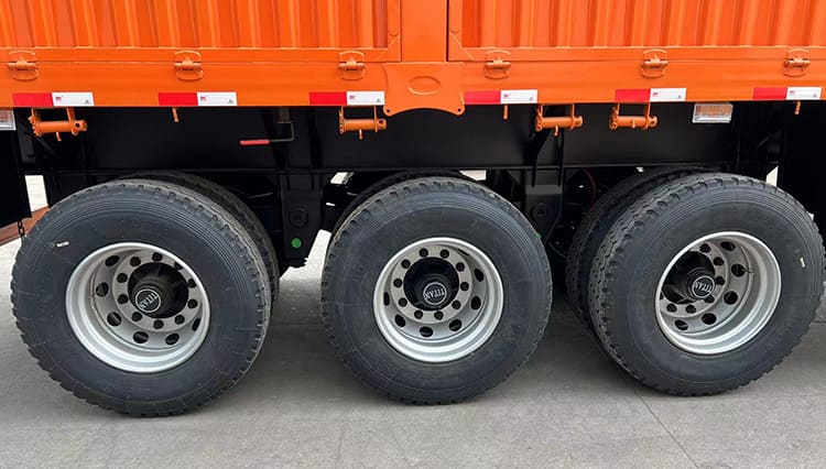 3 Axle 60T Fence Cargo Semi Trailer for Sale in Zambia