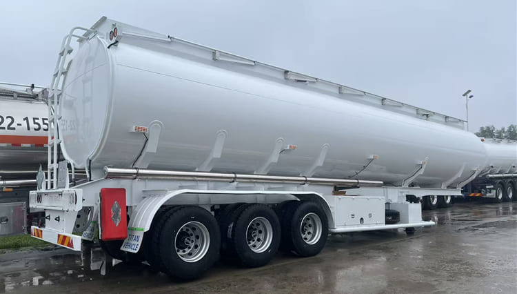 Diesel Fuel Tanker Trailer for Sale in Zambia