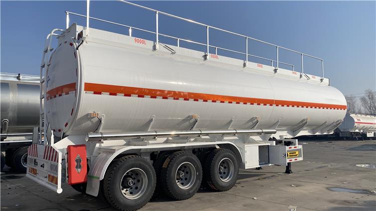 Henred Fruehauf Tankers Trailers Price for Sale In Zambia