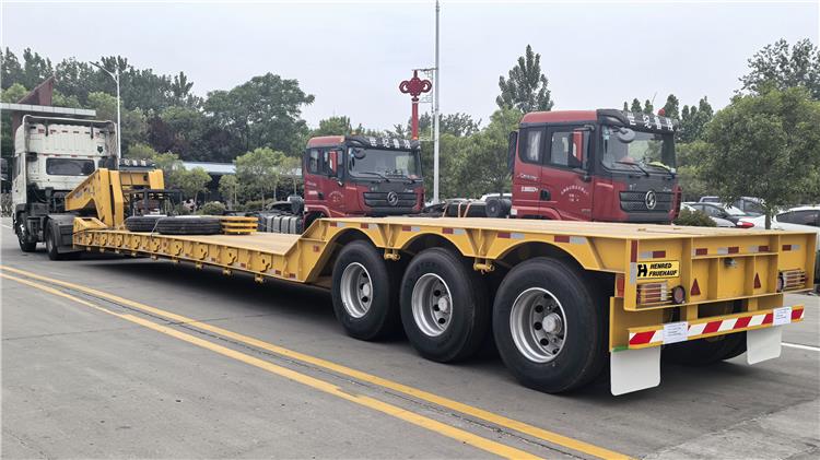 Henred Detachable Gooseneck Trailers For Sale- Henred Fruehauf Zimbabwe